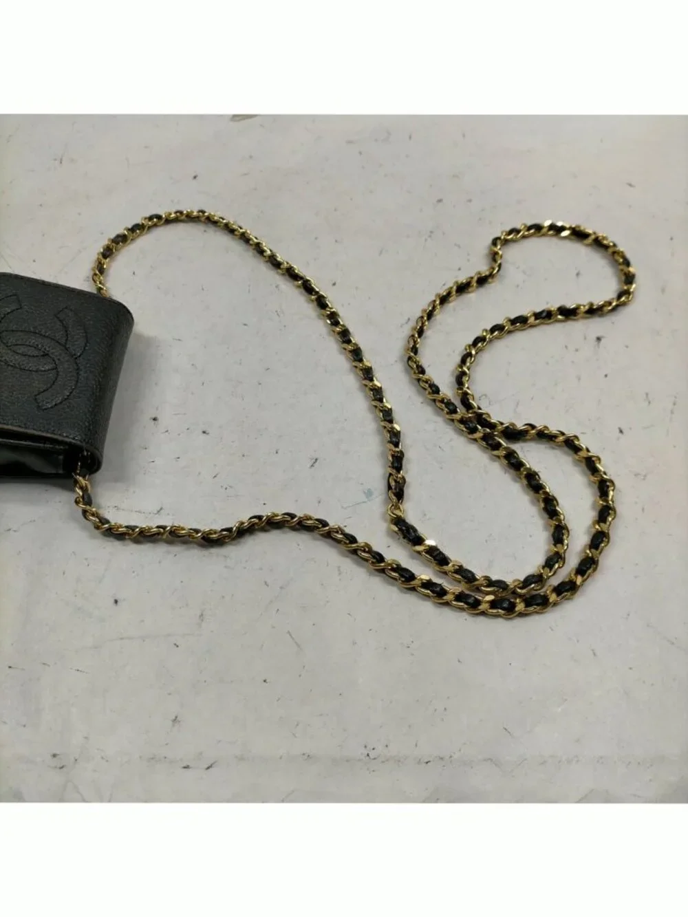 Authentic Chanel CC Logo Caviar Leather Phone Pouch Crossbody Bag - Picture 7 of 10